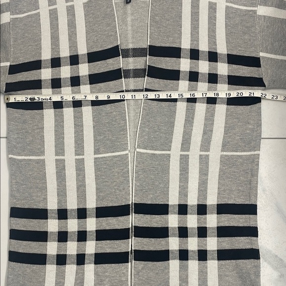 Grey and Black Plaid Women's Cardigan 3/4 wide sleeves Sz M - Picture 4 of 10